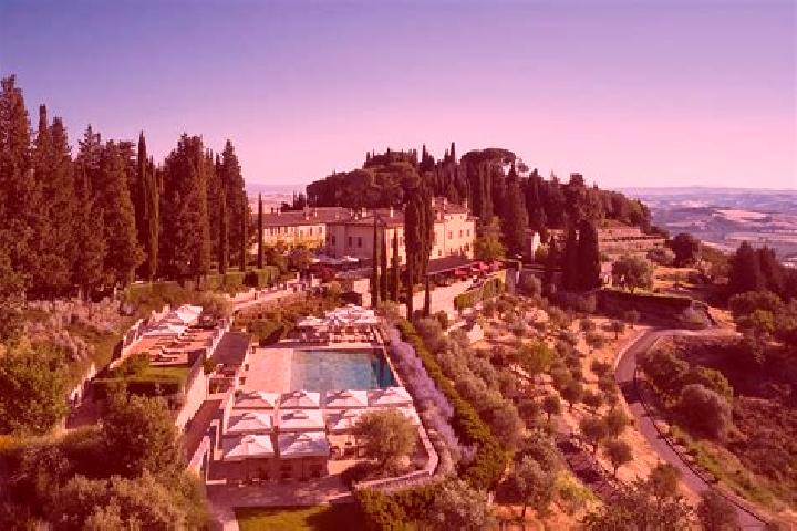 Chloe, 37 — Escort in Castel del Bosco, Italy