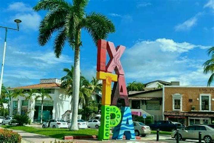 Chloe, 37 — Escort in Ixtacapa el Chico, Mexico