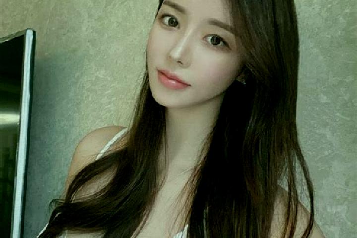 Chloe, 37 — Escort in Shijiayuan, China