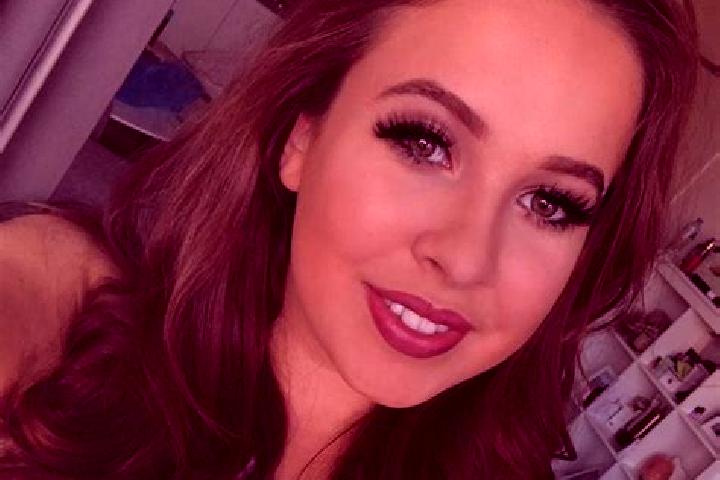 Chloe, 38, a blonde brown-eyed caucasian companion based in Sariaya. Offering Massage, Dinner Date, GFE. Available for incall and outcall, day and evening da...