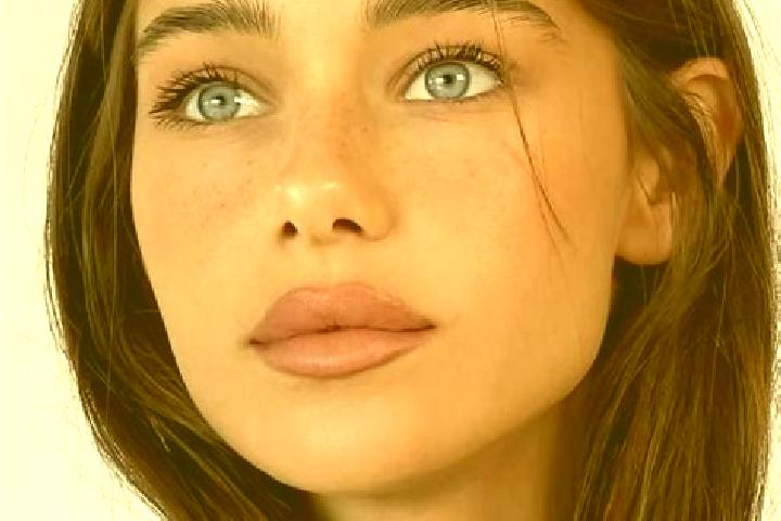 Chloe, 38, a brunette brown-eyed european companion based in Bahnea. Offering GFE, 69, Tantra. Available for incall and outcall, day and evening dates.