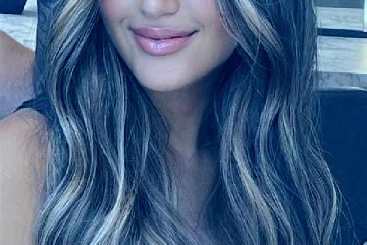 Chloe, 38, a dark blonde brown-eyed latina companion based in Norra Asum. Offering A-Level, Roleplay. Available for incall and outcall, day and evening dates.