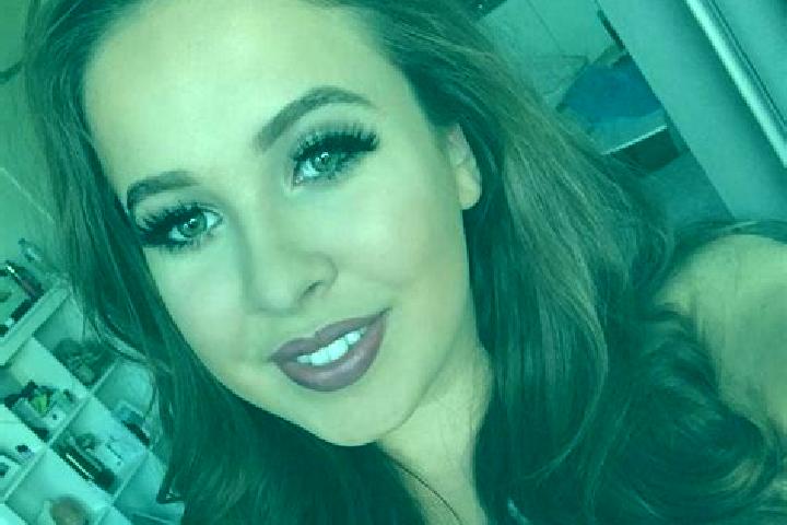 Chloe, 38, a red dark-eyed mixed companion based in Minggirsari Dua. Offering Striptease, OWO, Girlfriend Experience, Domination. Available for incall and ou...