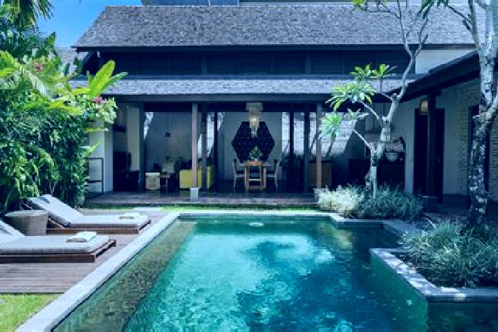 Chloe, 38 — Escort in Cempaka, Indonesia