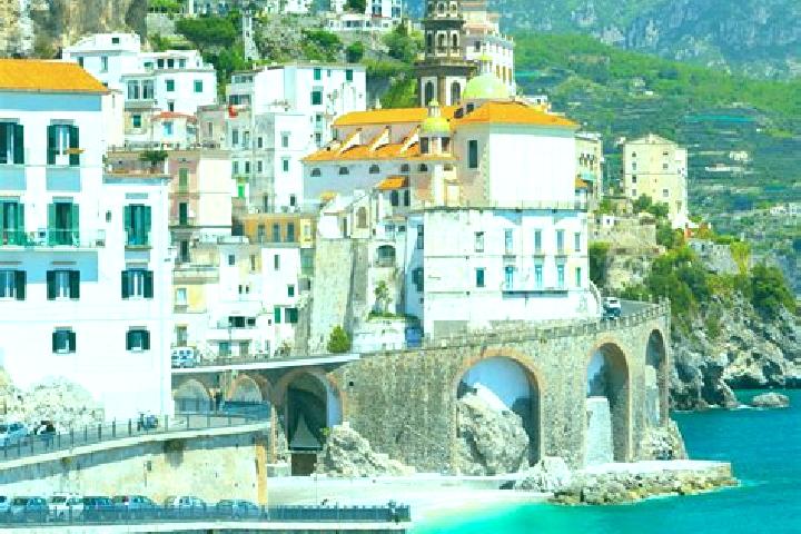 Chloe, 38 — Escort in Vas, Italy