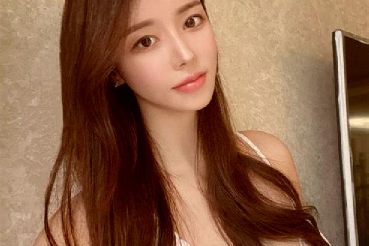 Chloe, 38 — Escort in Xuetian, China