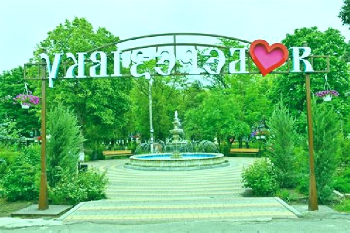 Chloe, 38 — Escort in Yuzhnyy, Russia