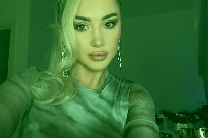 Chloe, 39, a black grey-eyed slavic companion based in Parbatipur. Offering GFE, Duos, Fetish, Dinner Date, Erotic Massage. Available for incall and outcall,...