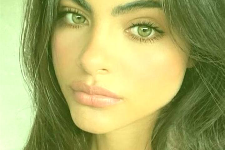 Chloe, 39, a brunette hazel-eyed latina companion based in Perisoru. Offering Tantra, Girlfriend Experience, Couples. Available for incall and outcall, day a...