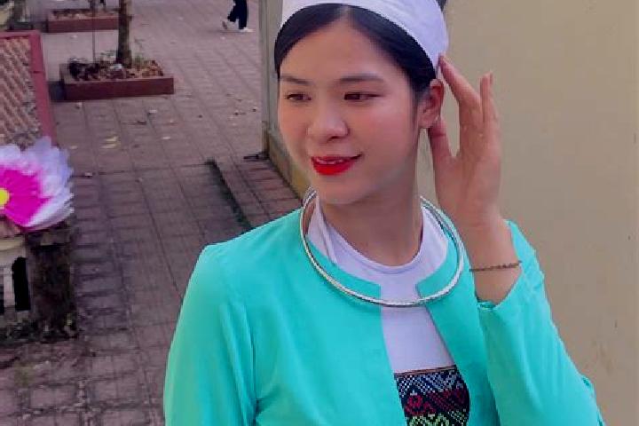 Chloe, 39 — Escort in Muong Khen, Vietnam