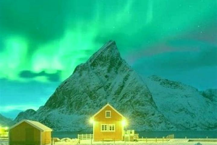 Chloe, 39 — Escort in Nordurthing, Iceland