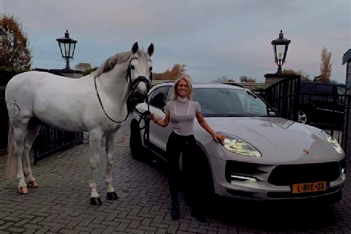 Chloe, 39 — Escort in Oudkarspel, Netherlands