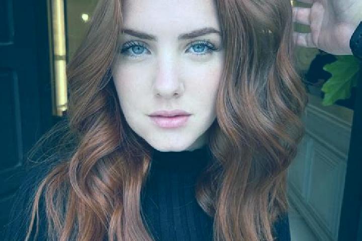 Clara, 20, a auburn blue-eyed caucasian companion based in Welaka. Offering OWO, Roleplay, GFE. Available for incall and outcall, day and evening dates.