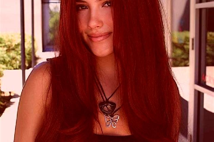 Clara, 20, a auburn dark-eyed caribbean companion based in Lambrechtshagen. Offering Travel Companion, Erotic Massage, Girlfriend Experience. Available for i...