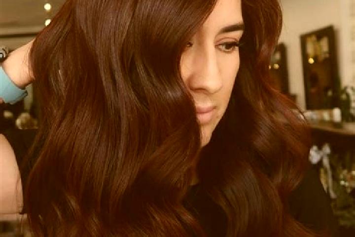 Clara, 20, a auburn dark-eyed mixed companion based in Zou. Offering CIM, Fetish, Erotic Massage, Duos. Available for incall and outcall, day and evening dates.