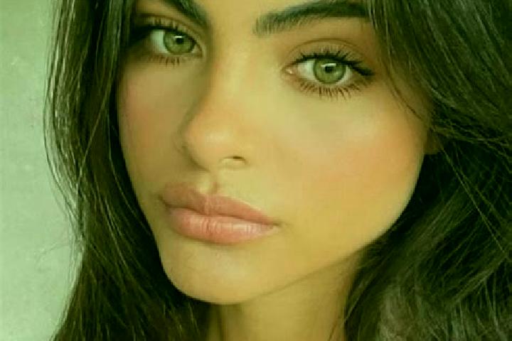 Clara, 20, a auburn grey-eyed indian companion based in Xiadong. Offering BDSM, Girlfriend Experience, Prostate Massage. Available for incall and outcall, da...