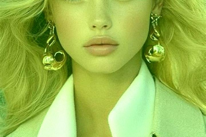 Clara, 20, a blonde grey-eyed caribbean companion based in Mudon. Offering Massage, GFE, Dinner Date, Striptease, Girlfriend Experience. Available for incall...