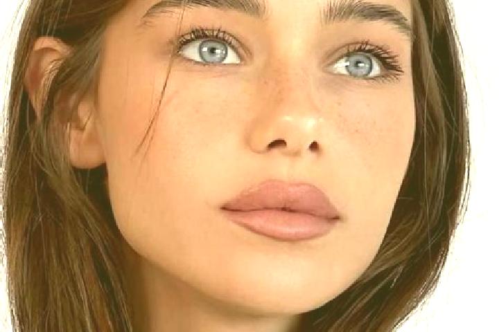 Clara, 20, a brunette blue-eyed middle eastern companion based in Chromec. Offering Erotic Massage, Striptease. Available for incall and outcall, day and eve...