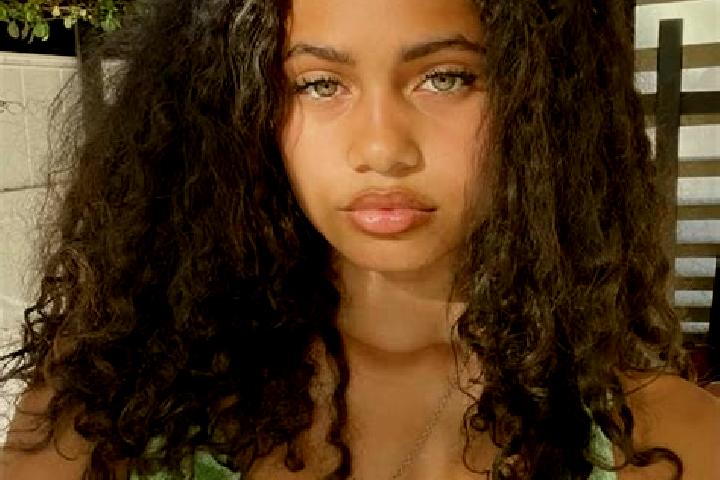 Clara, 20, a dark blonde amber-eyed mixed companion based in El Gouna. Offering Travel Companion, Fetish, Girlfriend Experience. Available for incall and out...