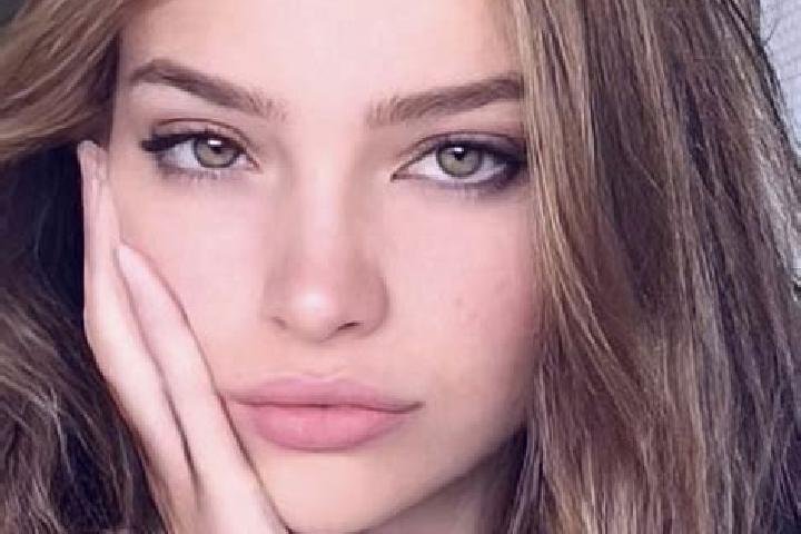 Clara, 20, a dark blonde hazel-eyed mediterranean companion based in Tuti. Offering Deep French Kissing, Girlfriend Experience, Roleplay, Couples, Massage. A...