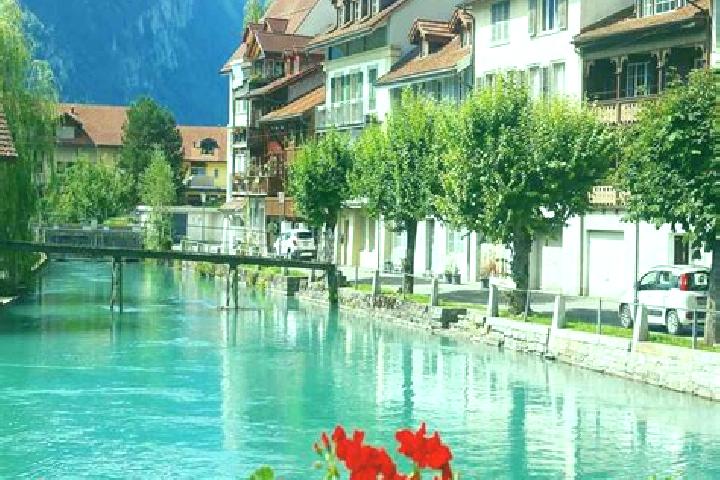 Clara, 20 — Escort in Arch, Switzerland