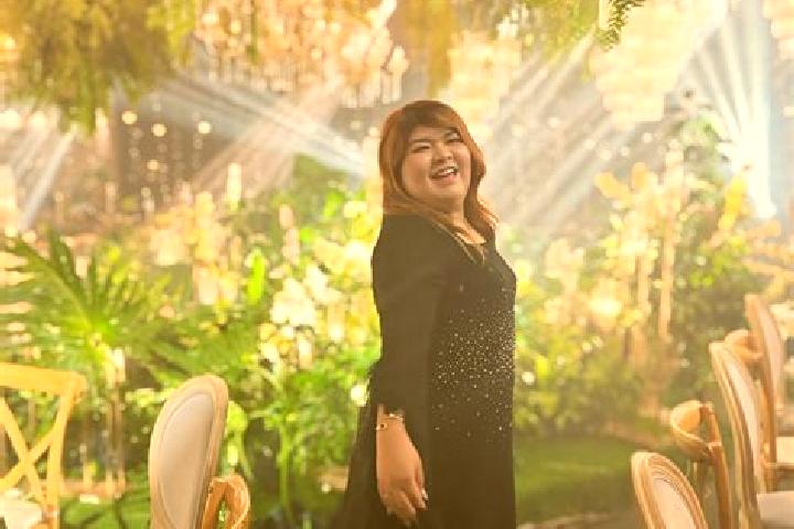 Clara, 20 — Escort in Awayan, Indonesia