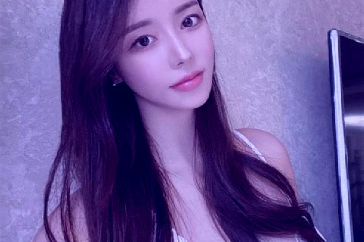 Clara, 20 — Escort in Miaohang, China