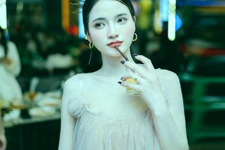 Clara, 20 — Escort in Muang Xon, Laos