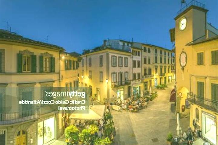 Clara, 20 — Escort in San Casciano in Val di Pesa, Italy