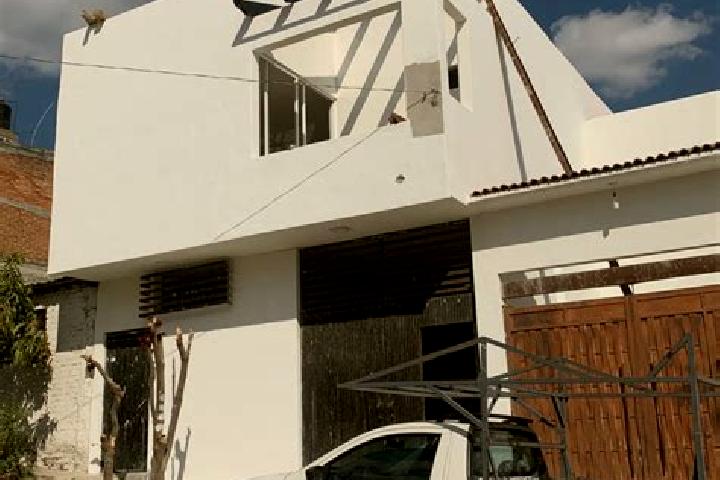 Clara, 20 — Escort in San Lorenzo Itzicuaro, Mexico
