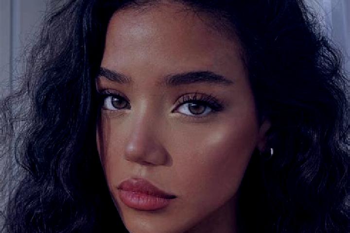 Clara, 21, a black brown-eyed caucasian companion based in Echeandia. Offering Fetish, Deep French Kissing, OWO, Roleplay. Available for incall and outcall, ...
