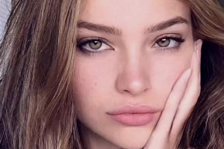 Clara, 21, a dark blonde hazel-eyed ebony companion based in Rio Doce. Offering Deep French Kissing, Travel Companion, Girlfriend Experience. Available for i...