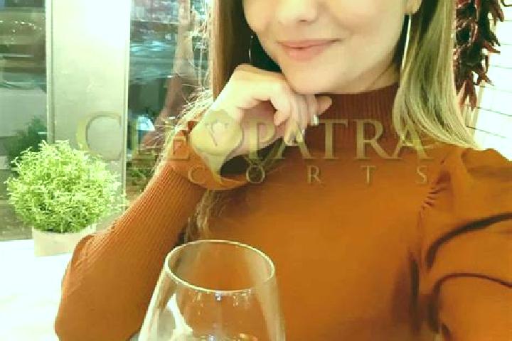 Clara, 21, a red hazel-eyed latina companion based in Cinar. Offering OWO, GFE, Fetish, Dinner Date, 69. Available for incall and outcall, day and evening da...
