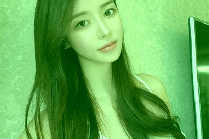 Clara, 21 — Escort in Zhuanlu, China