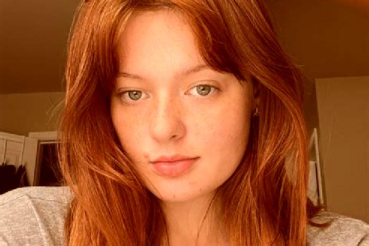 Clara, 22, a auburn brown-eyed asian companion based in Saint-Trivier-sur-Moignans. Offering Roleplay, Erotic Massage, Striptease. Available for incall and o...