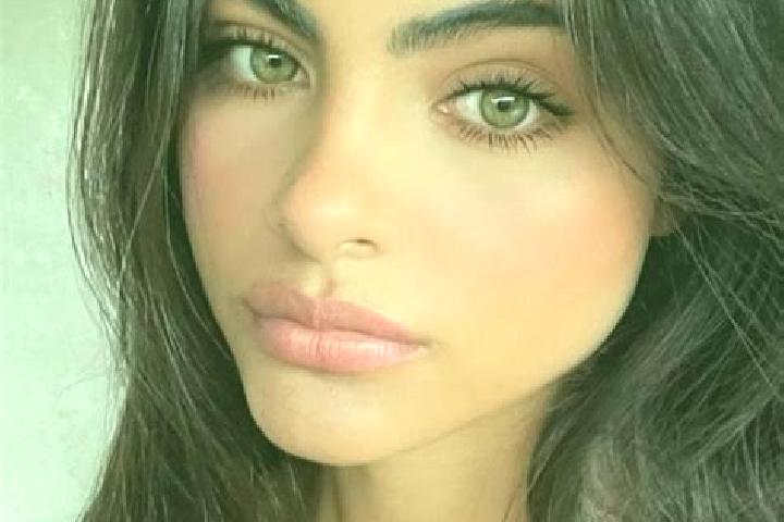 Clara, 22, a brunette dark-eyed indian companion based in Neptune Beach. Offering Tantra, OWO, Duos. Available for incall and outcall, day and evening dates.