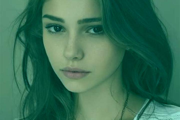 Clara, 22, a dark blonde hazel-eyed slavic companion based in Dinde. Offering GFE, CIM, Domination. Available for incall and outcall, overnight bookings avai...