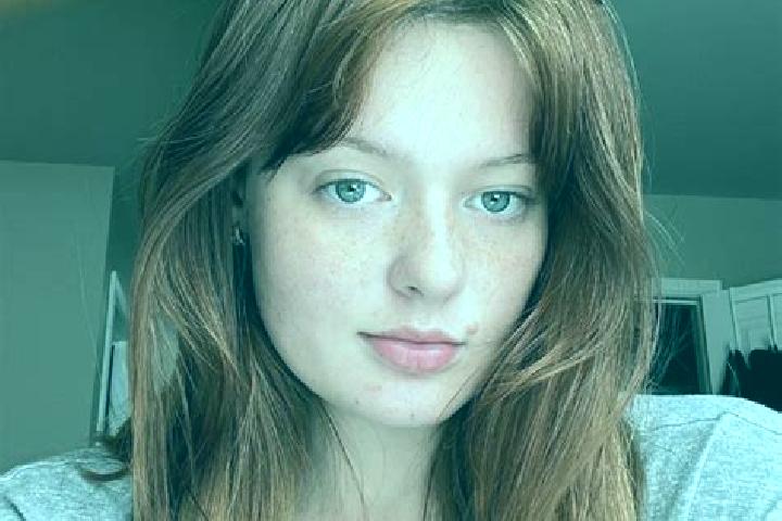 Clara, 22, a red grey-eyed middle eastern companion based in Jersey Farm. Offering Dinner Date, Deep French Kissing, Girlfriend Experience. Available for inc...