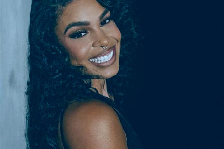 Clara, 22 — Escort in Sparks, United States