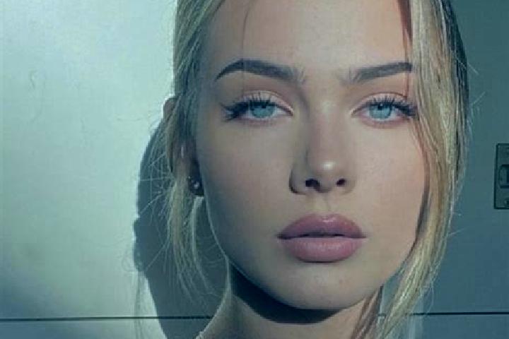 Clara, 23, a blonde amber-eyed european companion based in Huauchinango. Offering Party Girl, Striptease, A-Level. Available for incall and outcall, day and ...