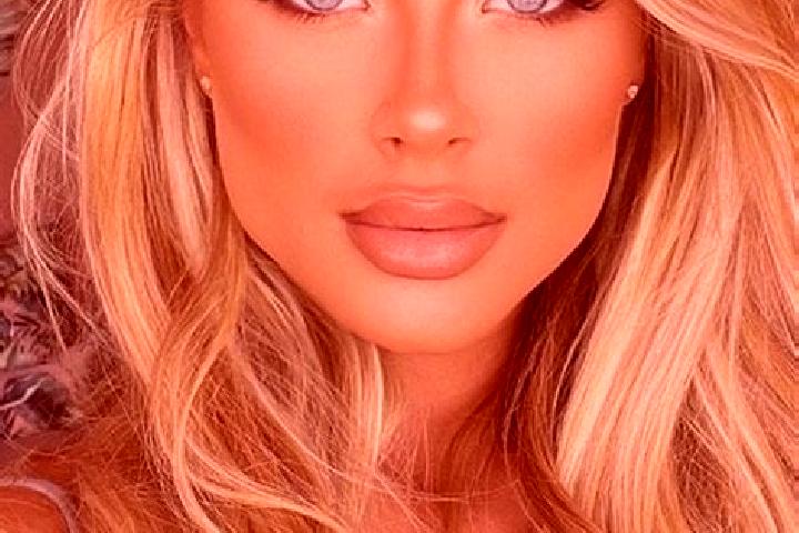 Clara, 23, a blonde blue-eyed latina companion based in Oster. Offering Overnight, A-Level, 69. Available for incall and outcall, day and evening dates.
