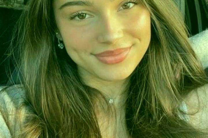 Clara, 23, a brunette hazel-eyed mediterranean companion based in Doberschau. Offering Couples, Travel Companion, Erotic Massage, CIM. Available for incall a...