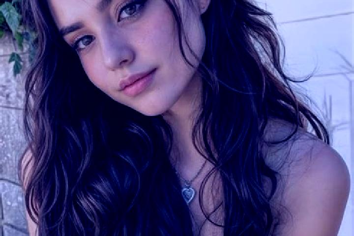 Clara, 23, a chestnut hazel-eyed caucasian companion based in Buniwangi. Offering Girlfriend Experience, Striptease, Massage, Prostate Massage. Available for...