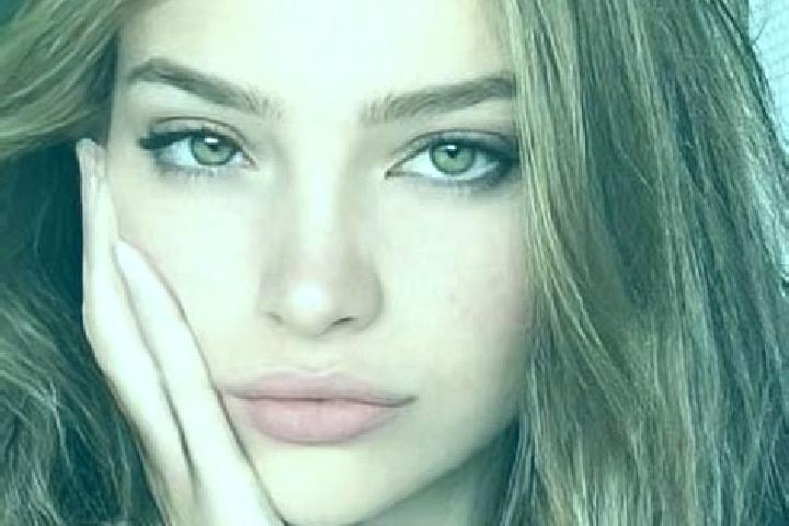 Clara, 23, a dark blonde hazel-eyed european companion based in Sivrice. Offering GFE, Deep French Kissing, Party Girl, Duos, BDSM. Available for incall and ...