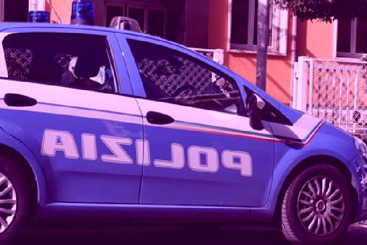Clara, 23 — Escort in Albuccione, Italy