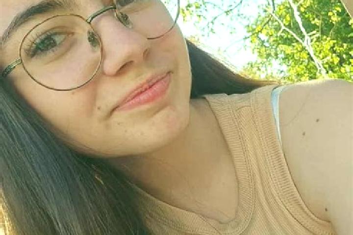 Clara, 23 — Escort in Brezolles, France