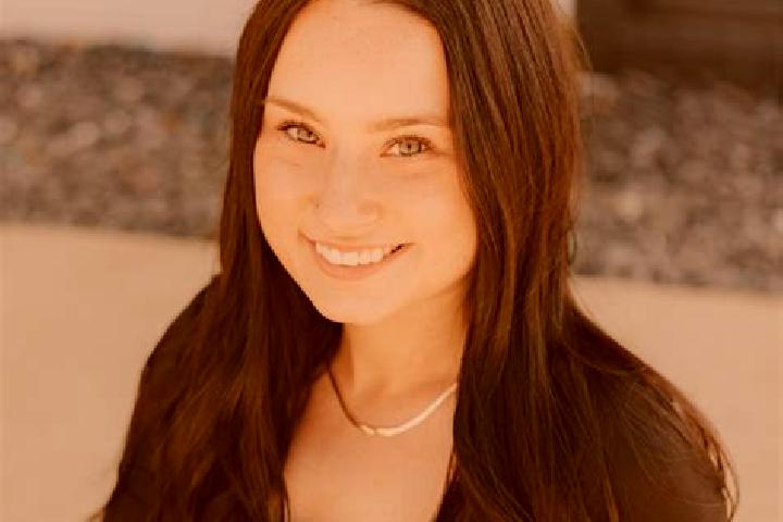 Clara, 23 — Escort in Coldwater, United States