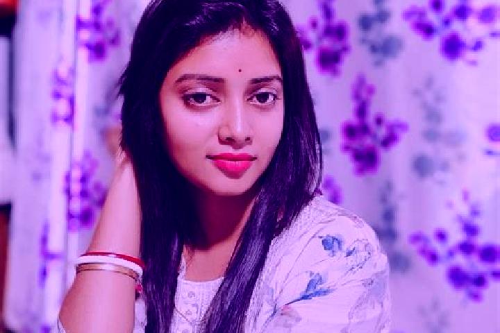Clara, 23 — Escort in Pallabi, Bangladesh