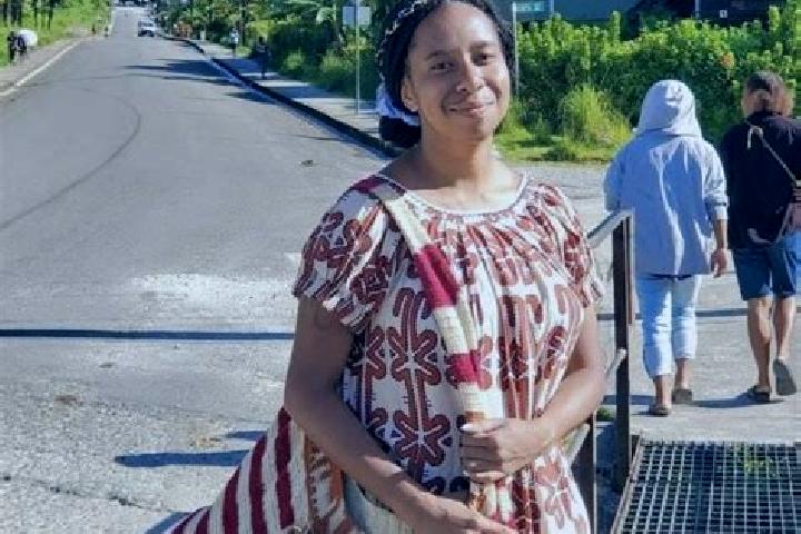 Clara, 23 — Escort in Tabubil, Papua New Guinea