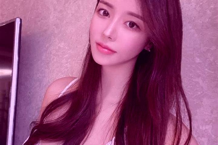 Clara, 23 — Escort in Wujiabao, China